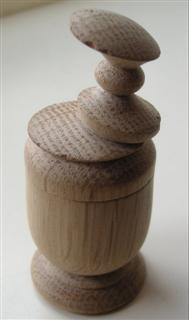 Peter's finished oak pot with a wobbly lid